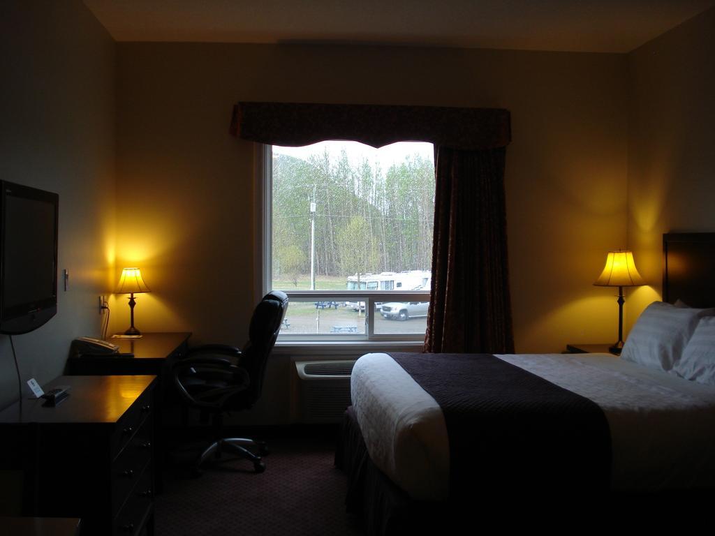 Days Inn By Wyndham Chetwynd Buitenkant foto